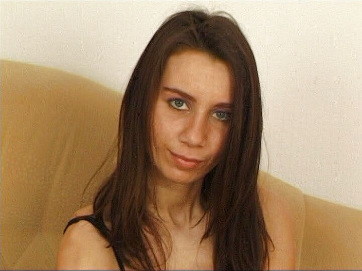 German Classic Porn videos: 害羞的德国学生正在做她的第一次试镜