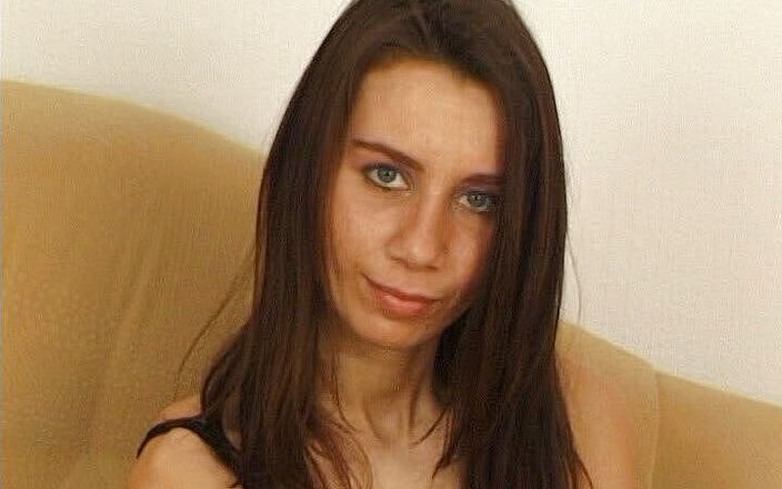 German Classic Porn videos: Sinh viên người Đức nhút nhát đang thực hiện buổi thử vai đầu...