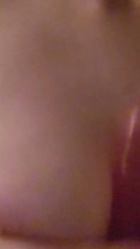 Rubi doll titty-folla su consolador con grandes tetas naturales