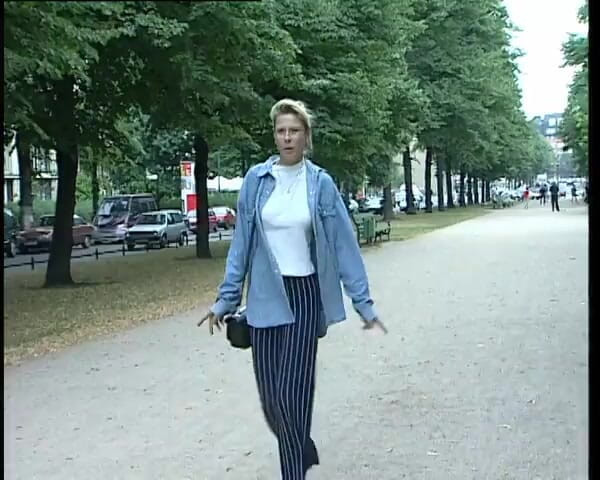 YOUR FIRST PORN: Schoene Grosse Frau Judy - красива висока жінка Джуді