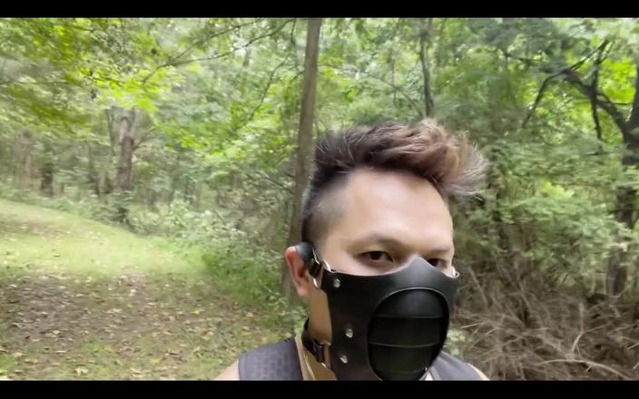 barenakedboy: Neem een rol met me mee in het bos