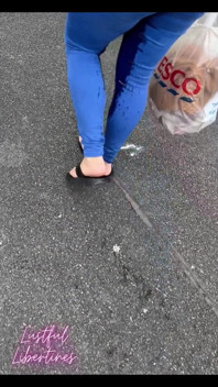 Publiczne Zwilżanie Dżinsów - Po Co Trzymać, Gdy Czuje Się Tak Dobrze?