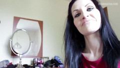 Lady Mesmeratrix Official: Rozstříhám ti koule