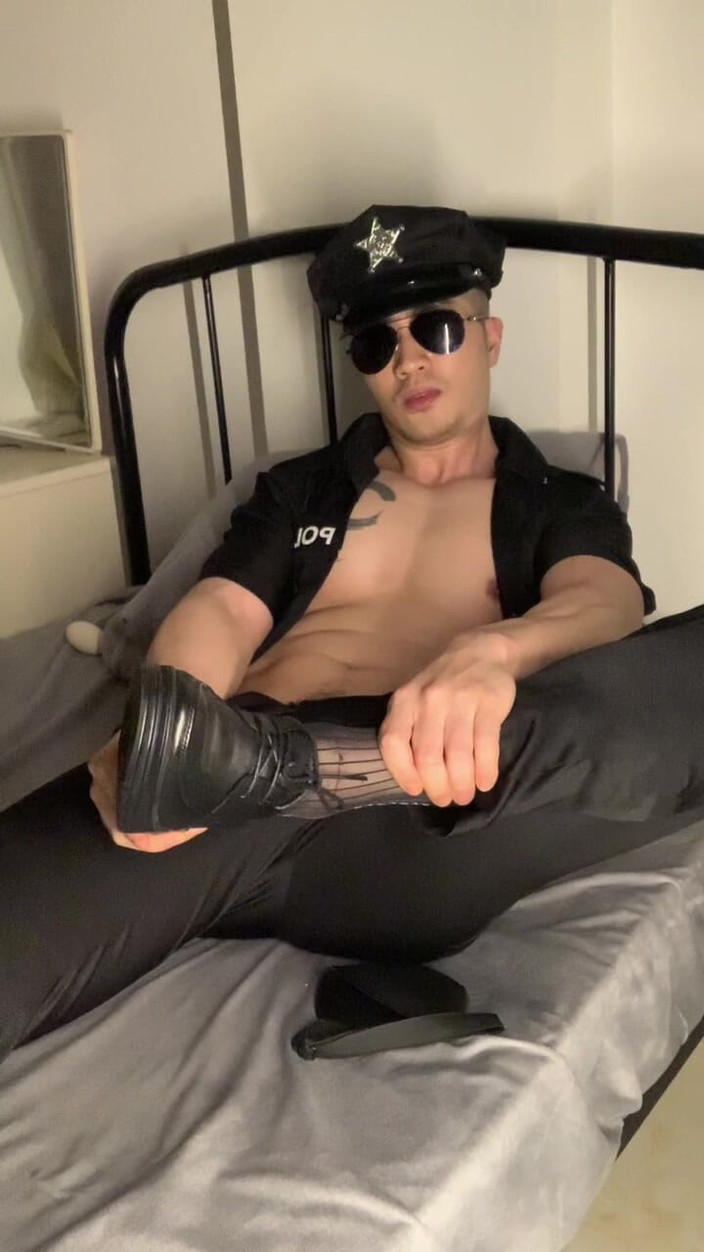 Deric DK: Deric Solo 073