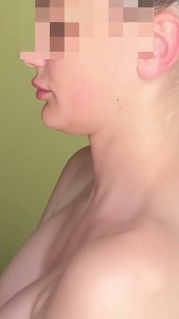 TheBublin: Niezen op mijn stiefzus onder de douche