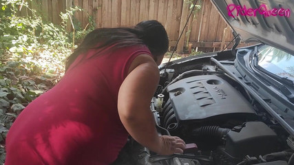 Riderqueen: Dotýkání - nevlastní matka dostává sexuální mechanickou pomoc