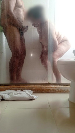 Milfta boohot: होटल के बाथरूम में चोदने लायक सौतेली मम्मी को चोदना