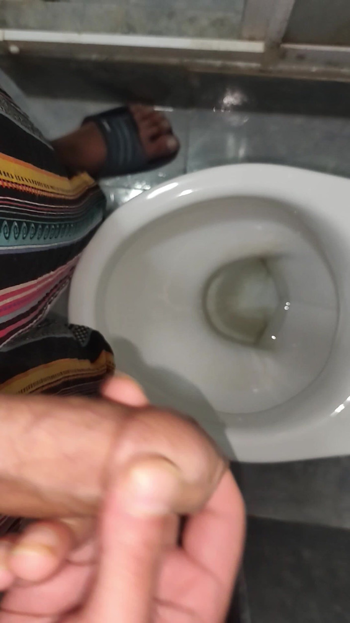 MartyBrady: Beautiful Twink Jerks off in a Toilet