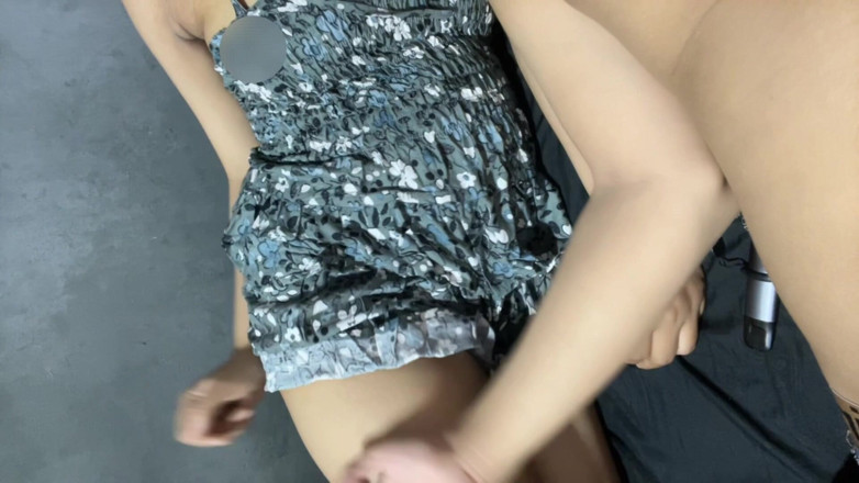 Naylalala: Amateur Footage Stepmom Sucking Big Tits in the Room Disturbed...