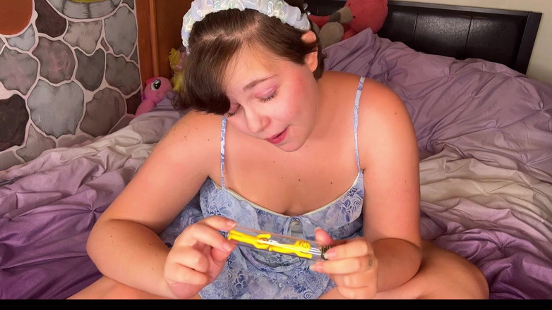 DollBabyLynn: Een reuzeswens! Tinies worden geneukt in een reageerbuis