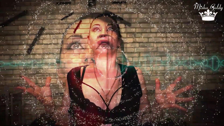 Goddess Misha Goldy: Ária criatura! Todo mundo odeia você!