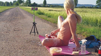 sweetfeet29: Echte Ausstellung - Dusche und orgasmus in der Öffentlichkeit, kann nicht glauben,...