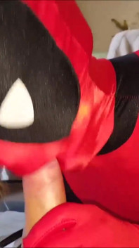 Zentai Deadpool 女孩服装口交