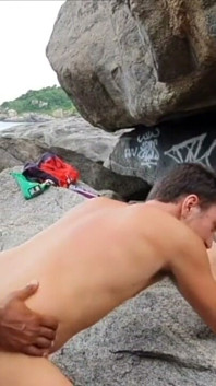 Un Beauy Latino Baise Un Francais
