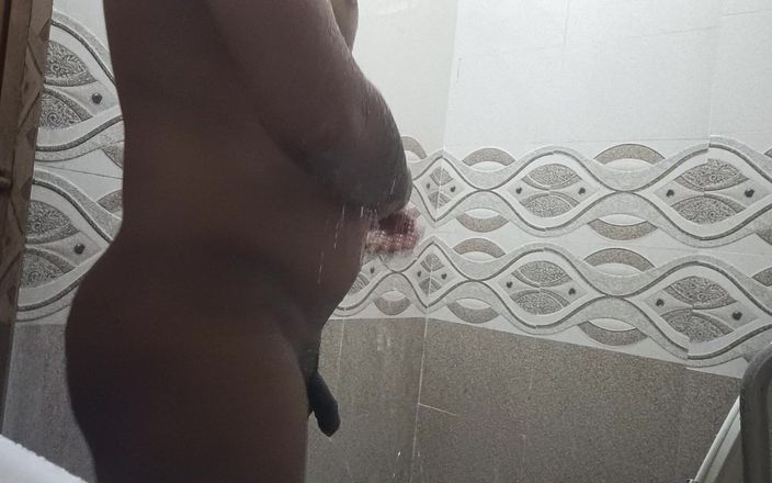 No Giveup: Spermă la duș