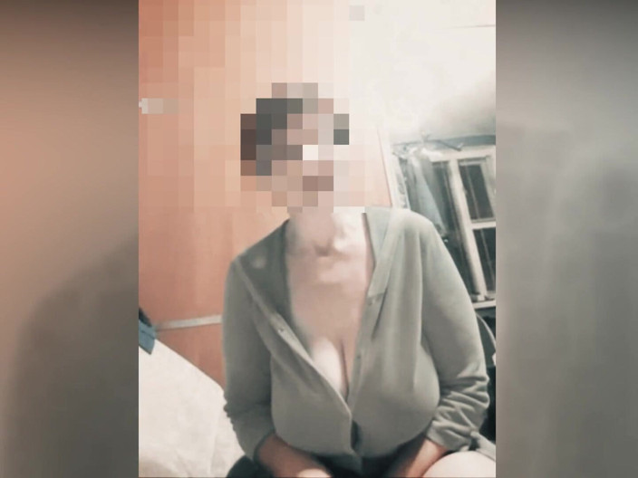 Mr_geenx: Madre madura de 57 años, en casa en pantimedias. Hecho en...