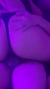 19-jähriges college-mädchen fickt mit ihrem tanga an der seite, ich komme in ihre enge muschi