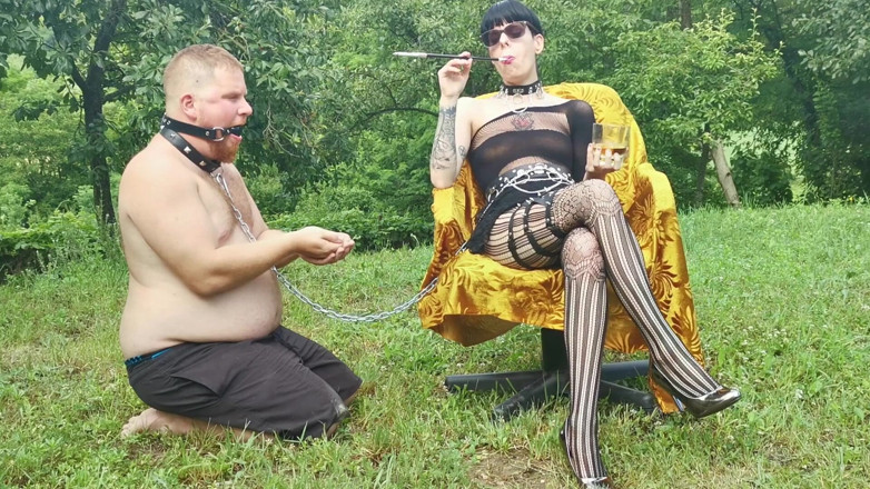Beth Kinky: Att använda min styvbror som askkopp utomhus