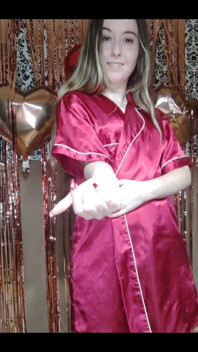 Cosa ne pensi del mio vestito per San Valentino?