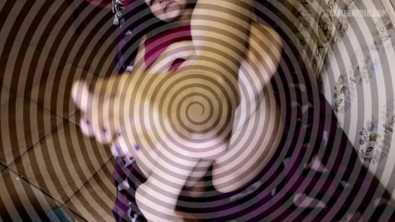 Lady Mesmeratrix Official: 제어되지 않는 발...