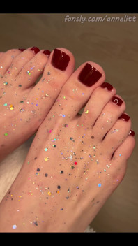 Red Nails