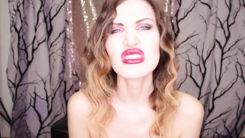 Lady Mesmeratrix Official: Seksi sarışın piliç kamerada edepsizce konuşmayı seviyor