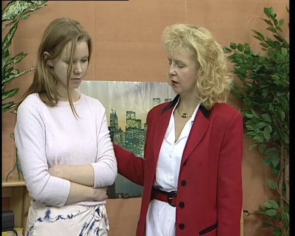 YOUR FIRST PORN: Ich Muss Meine Stiefmutter Fingern - Marlies &amp; Anja Jag måste fingera...