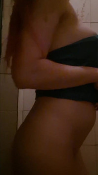 Esposa Sai Do Trabalho E Passa No Cine Pornô Chupar E Levar Gozadas De Estranhos!