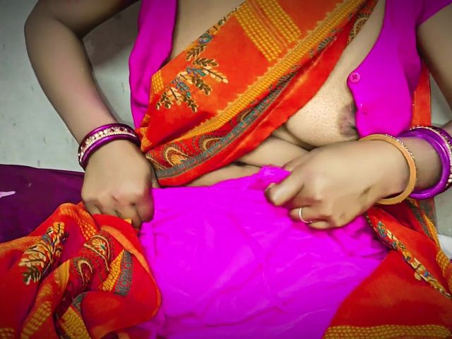 Desi Bhabhi Show Boobs and Pussy Desi Village Bhabhi (Regular sex)