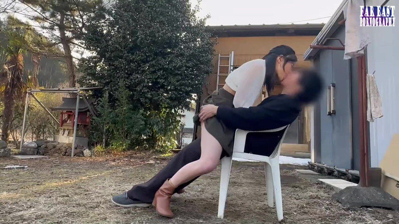 Far East pornography: Promenade nue où les yeux bondés exhibent un pic chaud...