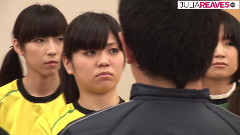 Japanese Cheats: Peluda menina recebe gozada na buceta depois de chupar e...