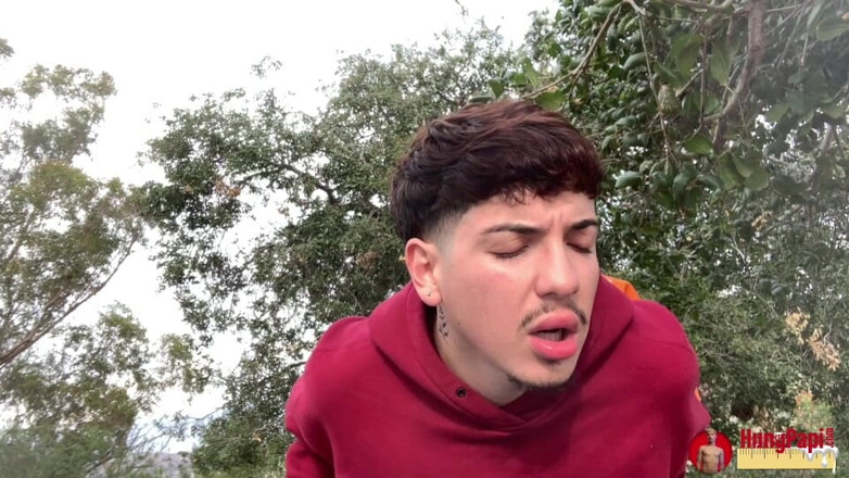 Hung Papi: Grande pau prenhando gêmeos pendurados papi cum carga hungpapi