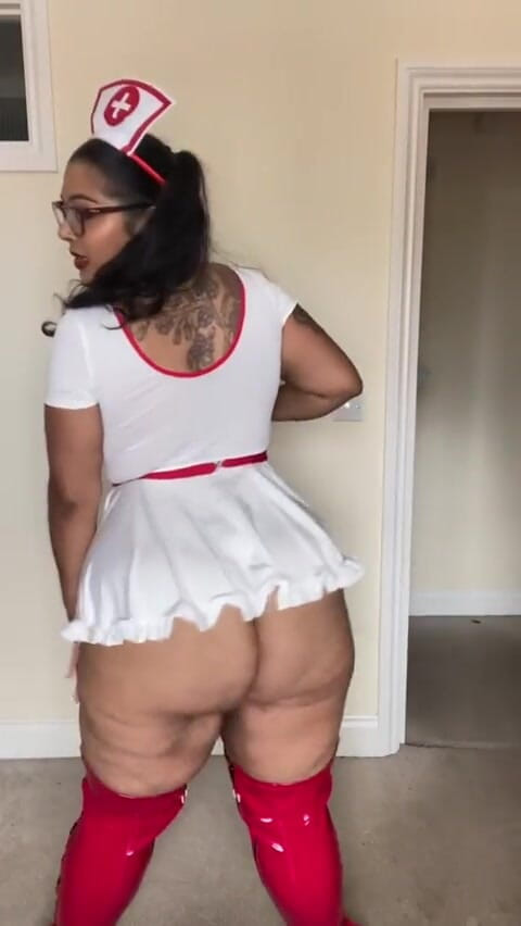 Zozonicoco: Sexy BBW-krankenschwester Für Dich