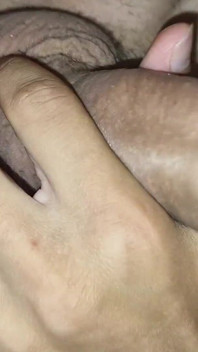 Sikilebilir kadın kılıklı twink babasına döl boşaltması için bir sikiş deliği verdi!