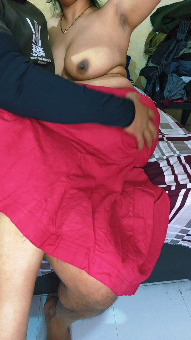 Indian Bhabhi Ki Real Video (Priya Couple)