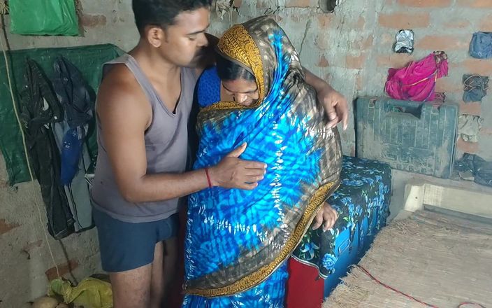 Raju Raju: 女婊脱光并干了年轻的岳母