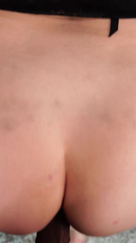 Peituda milf cadela Klara Devine trai marido com BBC