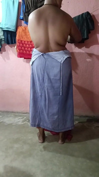 ถอดสาฬีหลังอาบน้ำ SFW 2