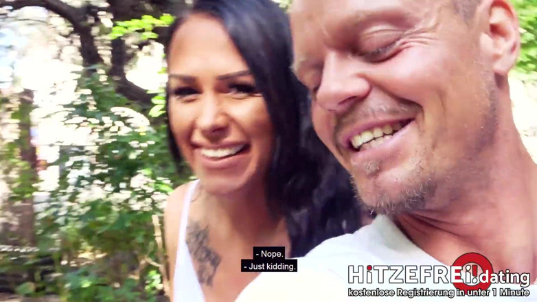 Hitzefrei: 熟女被干！Zara Mendez的中出
