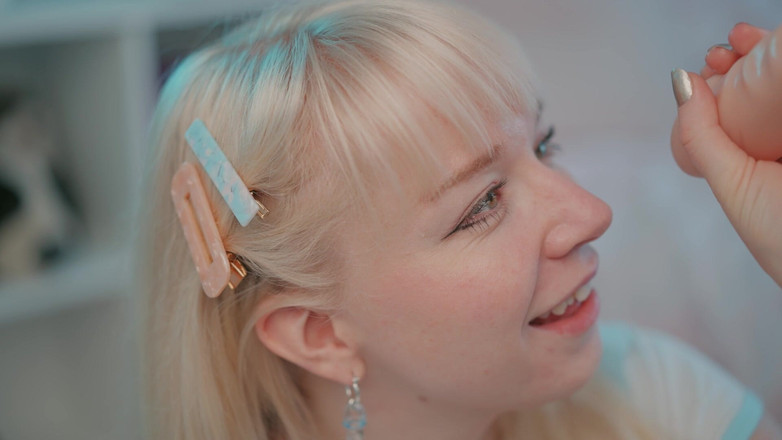 Jolie Lyon: Din Lil-styvdotter är dränkt av sperma