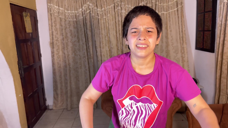 SugarPose: Jasmins Kleidung Wird Von Einem Monster 2 Gegessen