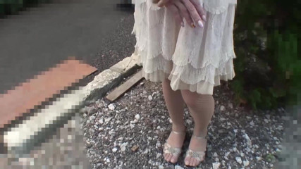 Asian Mature Climax: Брюнетка красуня роздягається всередину