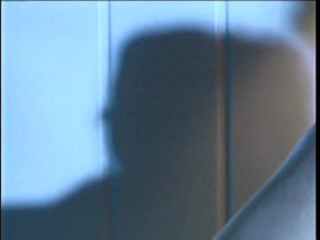 Dangerous Teens: Молода красуня мастурбує у своїй спальні, коли чувак приходить її трахнути