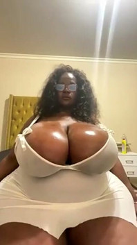 Ebony BBW Striptease