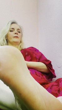 Empressbella Teases and Denies with Long and Sensual Fingers