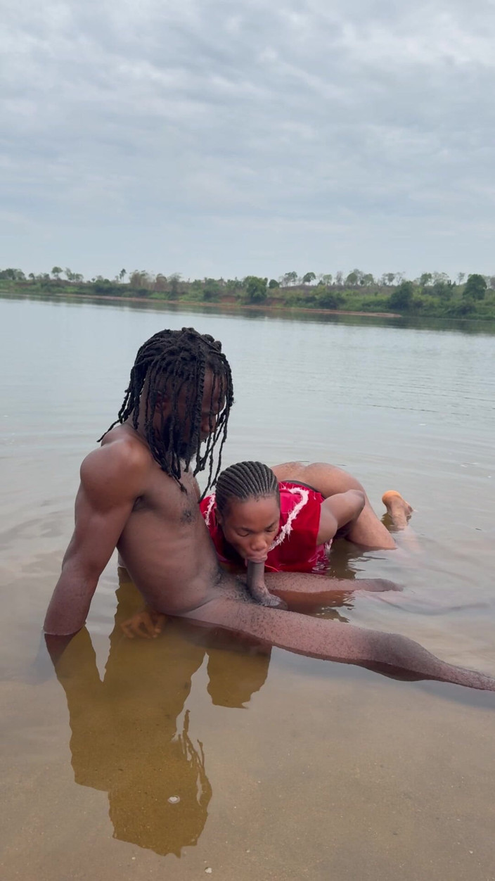 Baddestboyx: Dominazione sulla riva del fiume