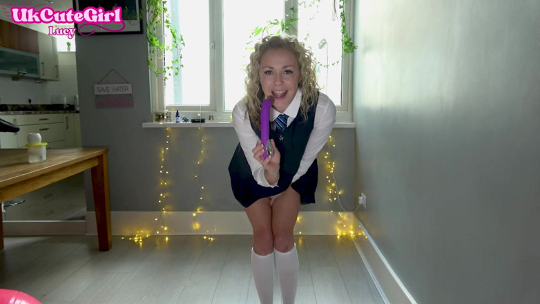 UKCuteGirl Lucy Lauren: Lucy's Dildo Ball: Desperate Student Rides Her Favourite Toy
