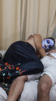 Nadržená Sarita Bhabhi s Ashok Šla divoce