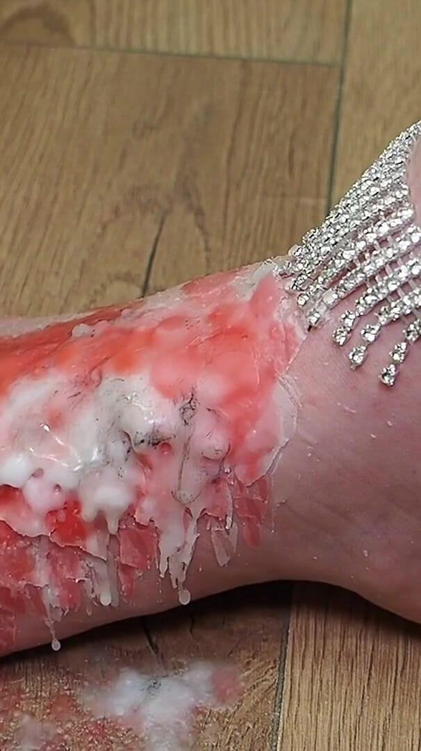 Silent Magic: Wax Removal From the Foot (Anastasia Gree)