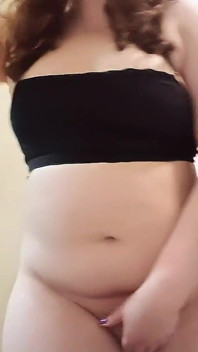 Nicole Shows off Her Fat Ass in the Bathroom